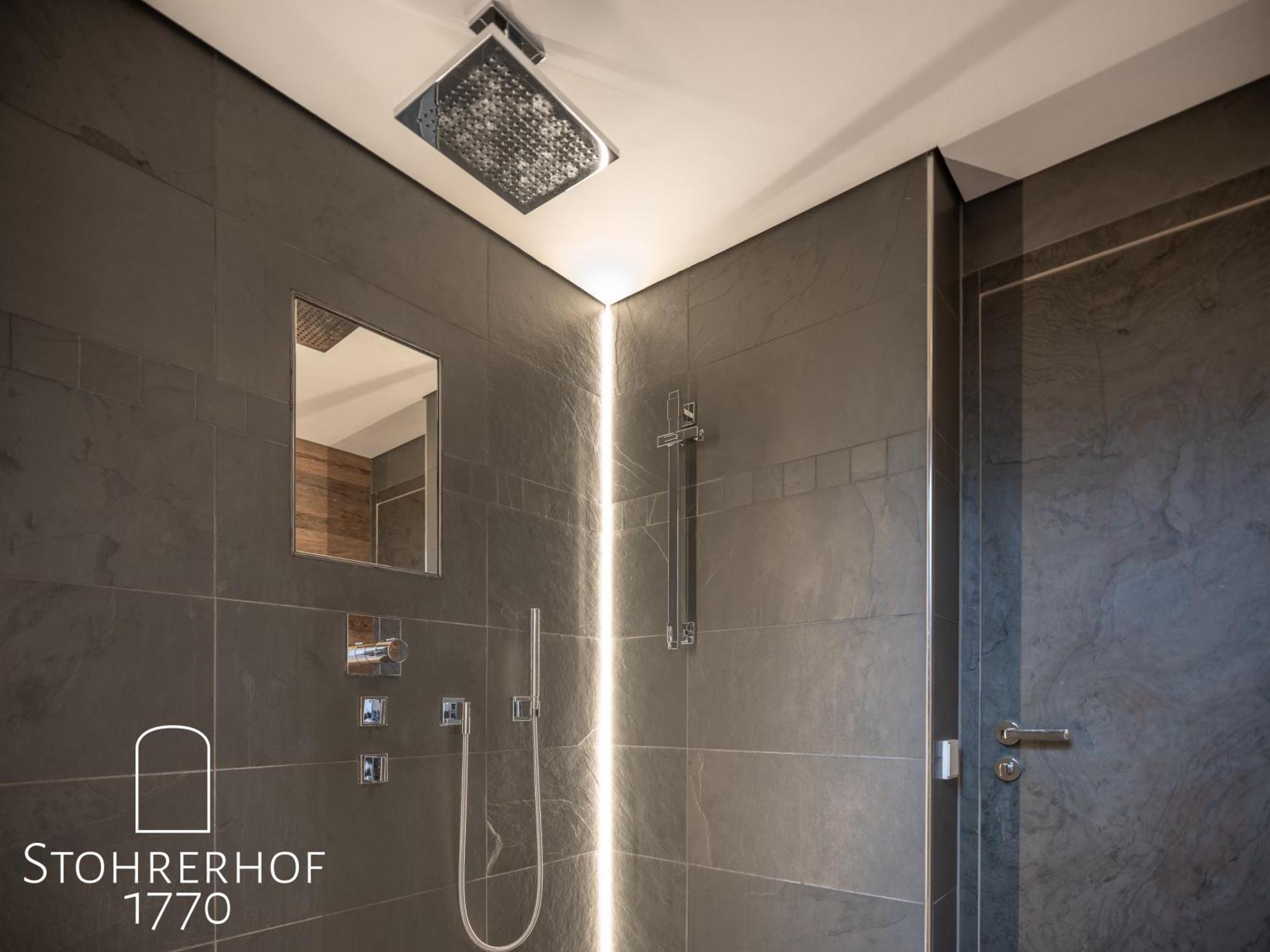 5 Sterne Penthouse-Loft Gut Stohrerhof Bis 4 Personen Dießen am Ammersee מראה חיצוני תמונה