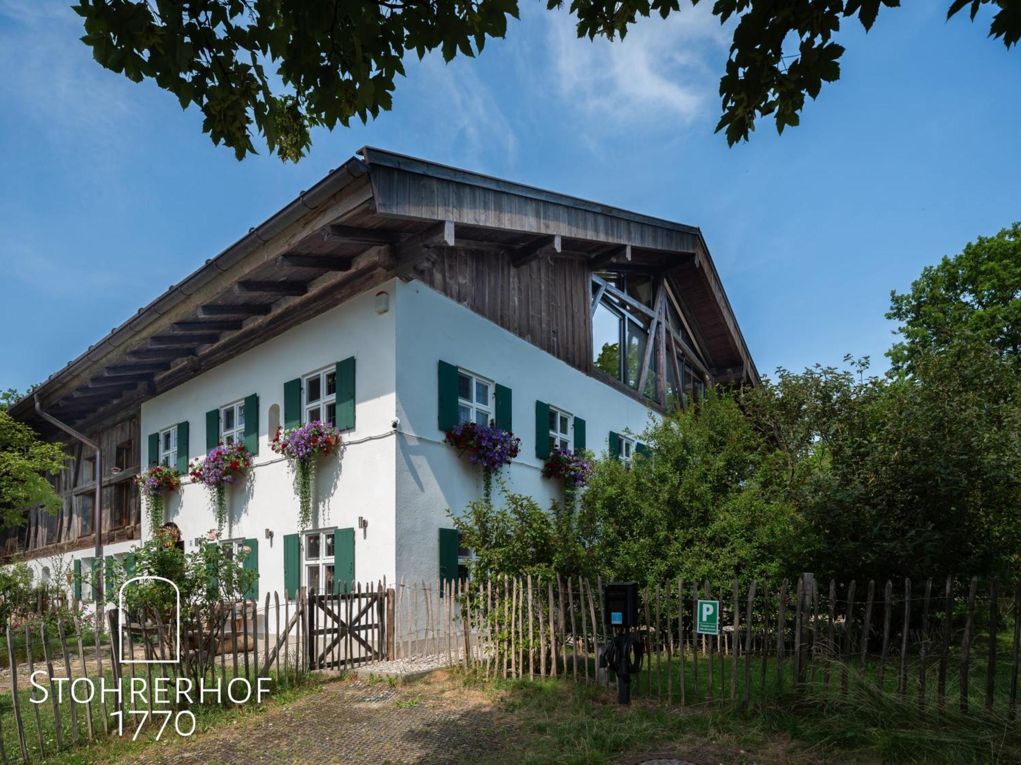 5 Sterne Penthouse-Loft Gut Stohrerhof Bis 4 Personen Dießen am Ammersee מראה חיצוני תמונה